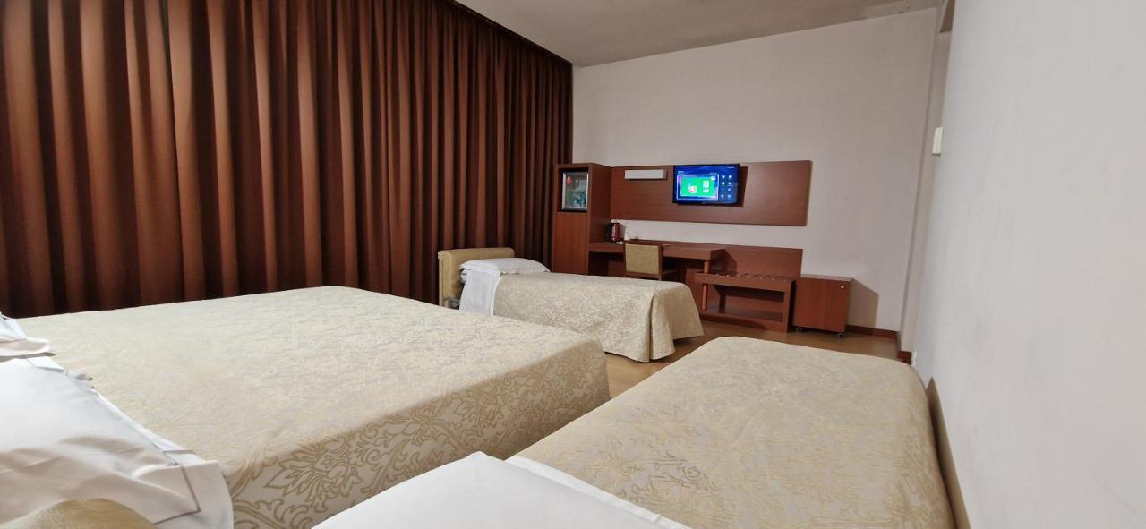Bella Italia Palace Hotel Новара Экстерьер фото