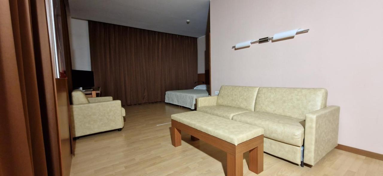 Bella Italia Palace Hotel Новара Экстерьер фото