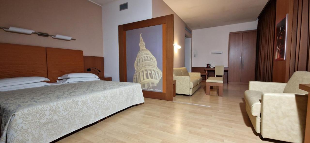 Bella Italia Palace Hotel Новара Экстерьер фото